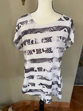 Apt. 9 White and Black Striped Scoop Neck Short-Sleeve Top